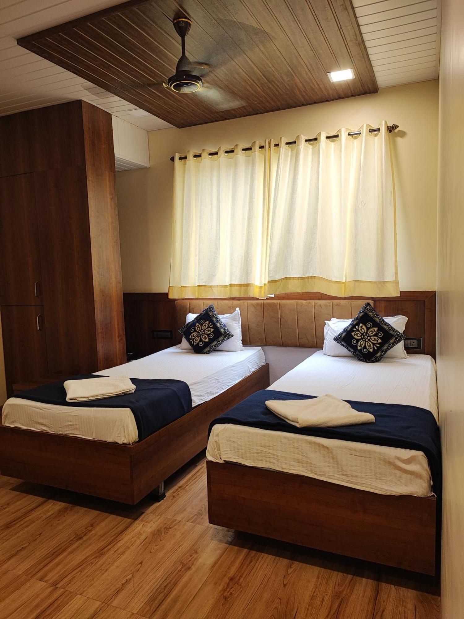 Hotel Starlit Navi Mumbai Luaran gambar
