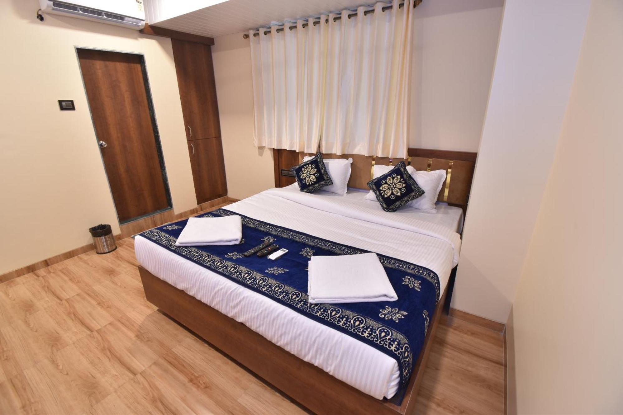 Hotel Starlit Navi Mumbai Bilik gambar
